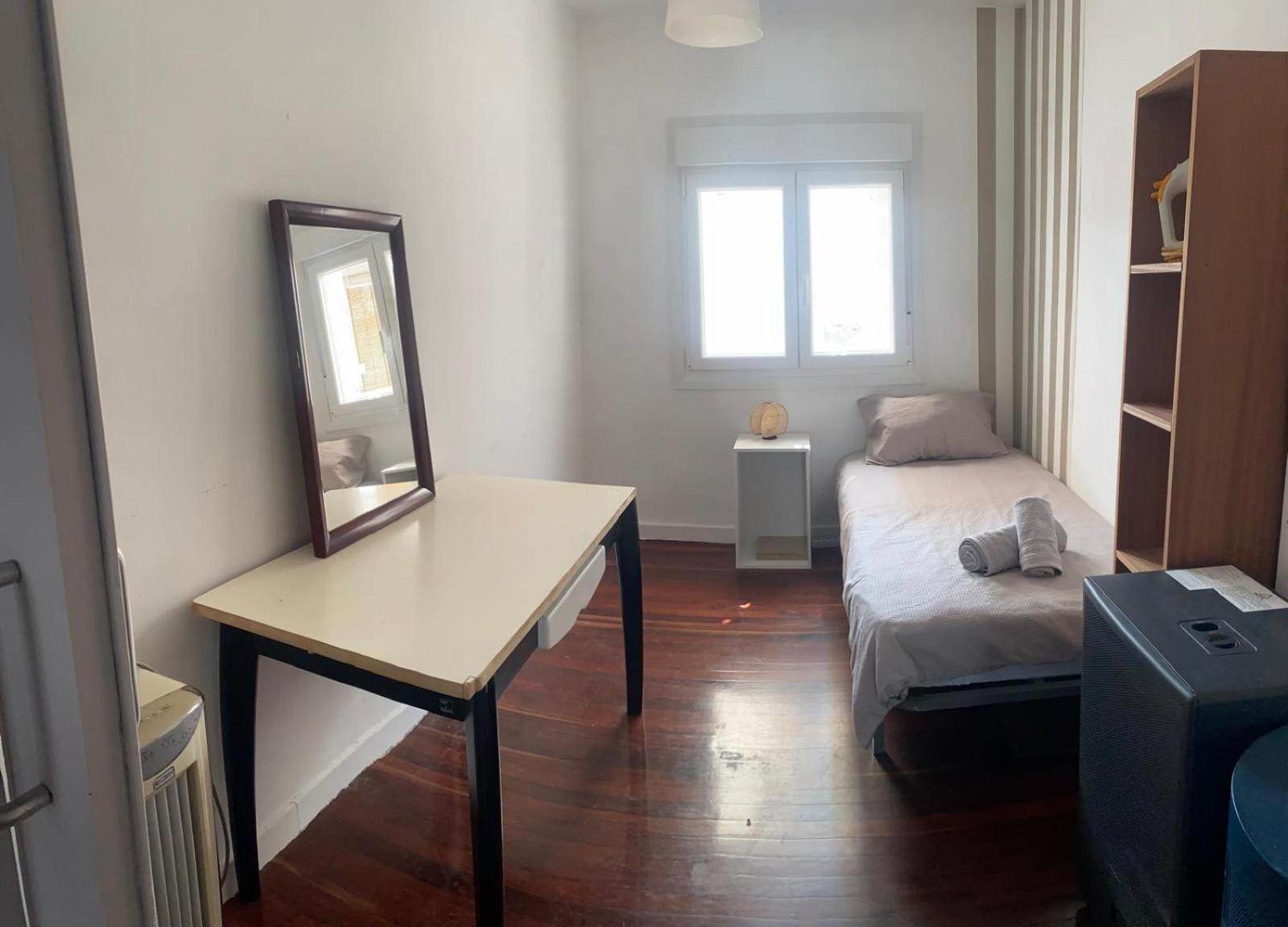 Appartement Avec Terrasse Сантонья Екстер'єр фото